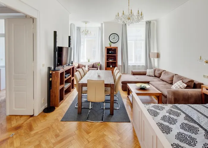 Old Town Square Apartments Praag